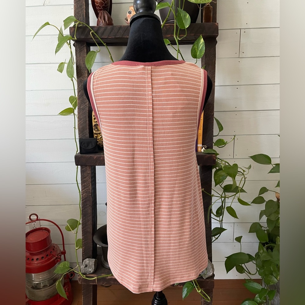 Hem & Thread: Blouse - Picture 7 of 15